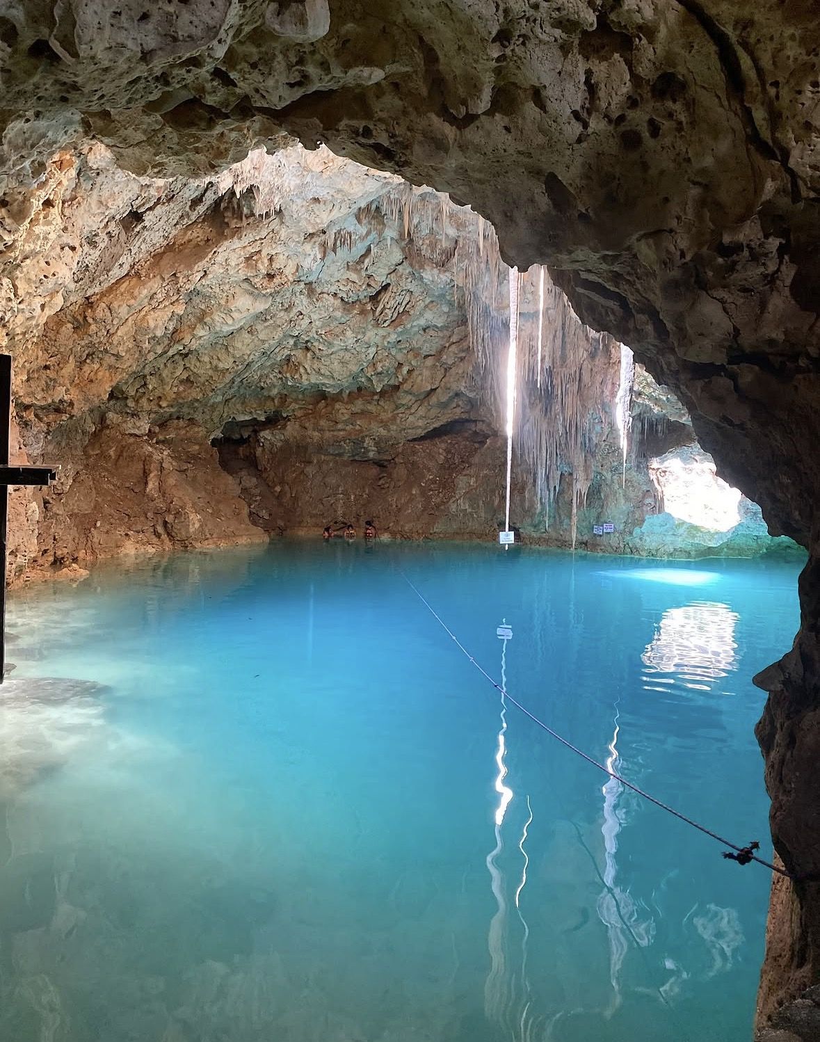 Cenote Cancun Tour with Lunch and Roundtrip Transportation